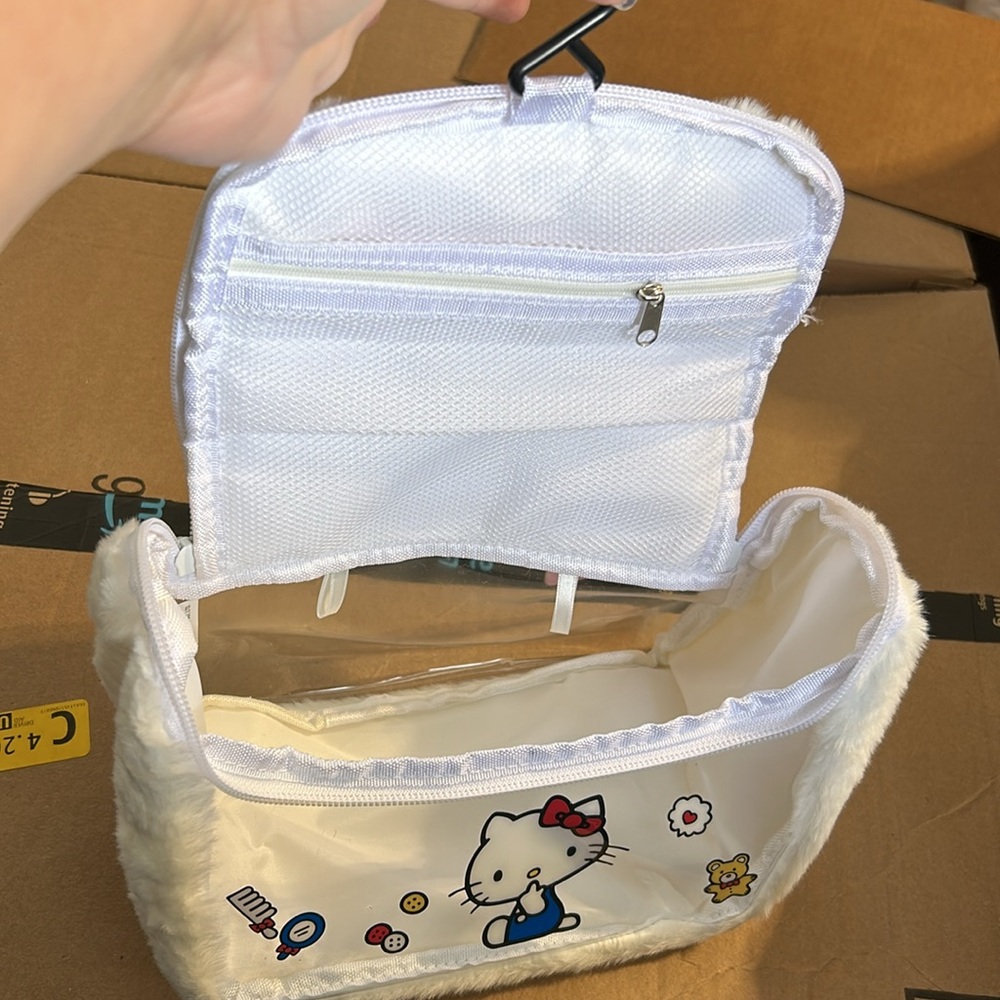 Hello kitty makeup bag or bag organizer - Picture 3 of 5